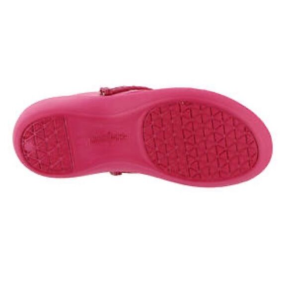 Minnetonka Raspberry Silverthorne Prism Sandals - Size 6 - Picture 2 of 15